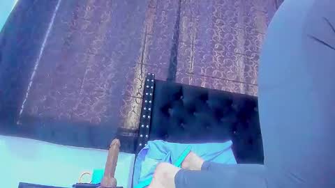 Miss online show from November 19, 2025, 5:02 pm