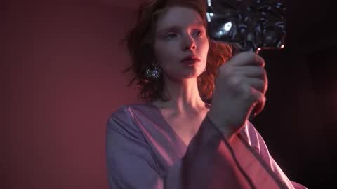        im expecting 350 thumbs up on my altar   online show from October 7, 2025, 10:07 pm