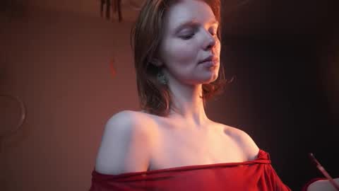        im expecting 350 thumbs up on my altar   online show from November 17, 2025, 10:04 pm