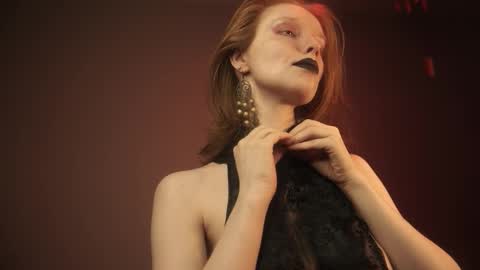 Snapshot of ginger_hugs chatting on February 10, 2026, 10:14 pm im expecting 350 thumbs up on my altar online show from February 10, 2026, 10:14 pm