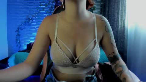 Ginger online show from December 1, 2025, 9:09 pm