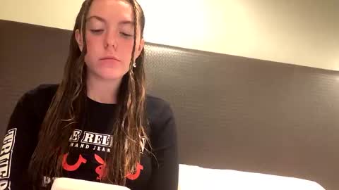 Snapshot of gingerfox777 chatting on December 9, 2024, 4:23 am gingerfox777 online show from December 9, 2024, 4:23 am