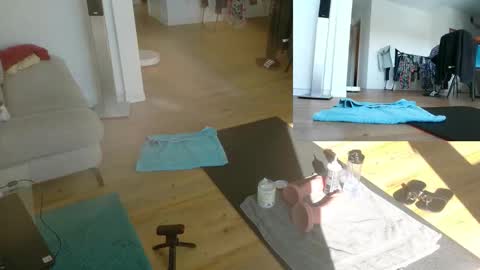 GingerPink online show from October 14, 2025, 12:28 pm