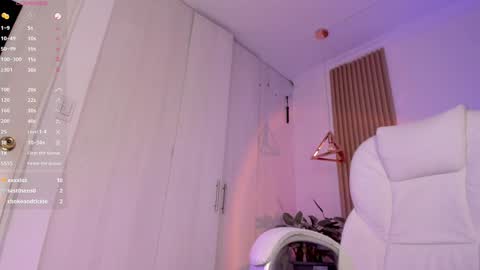 Kendall online show from December 3, 2024, 5:55 pm