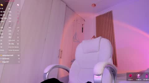 Kendall online show from December 5, 2024, 4:34 pm