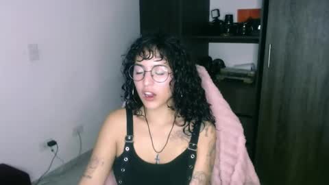 giny_bean online show from March 19, 2026, 10:08 am