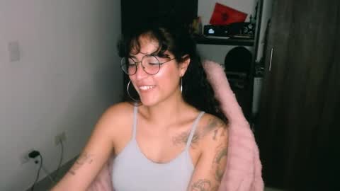 Snapshot of giny_bean chatting on May 8, 2026, 11:54 pm giny_bean online show from May 8, 2026, 11:54 pm
