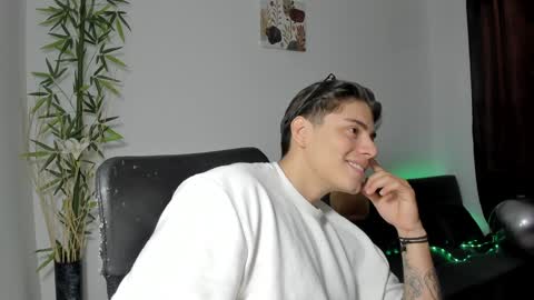 GioRusso online show from January 23, 2025, 5:42 pm