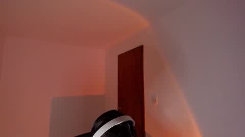 GioRusso online show from November 28, 2025, 12:02 am