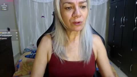 Snapshot of giorgia_xue53 chatting on March 6, 2025, 5:35 am Mary online show from March 6, 2025, 5:35 am