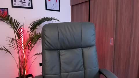 Gigi o Giorgi  online show from October 13, 2025, 11:38 pm