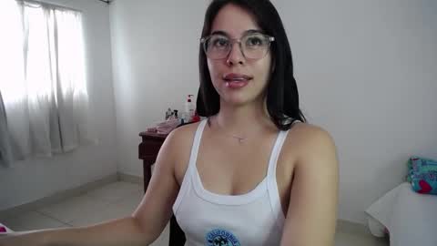 GIO RIVERA online show from October 3, 2025, 3:20 pm