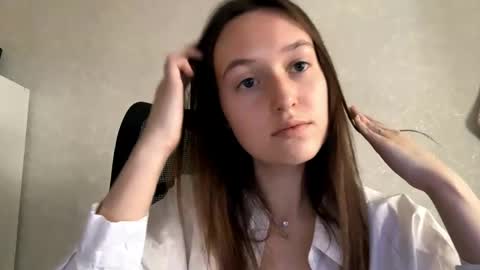 Snapshot of giovannatimm chatting on April 17, 2026, 1:19 am Melisa online show from April 17, 2026, 1:19 am