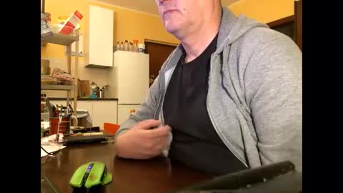 Snapshot of giovanni_1964 chatting on March 10, 2025, 5:22 am giovanni_1964 online show from March 10, 2025, 5:22 am