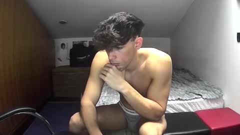 Snapshot of giovyyx chatting on November 25, 2025, 1:55 pm giovyyx online show from November 25, 2025, 1:55 pm