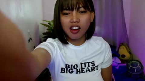 YOUR GIRL AXIE online show from January 7, 2025, 10:19 pm