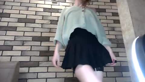 girl_cute007 online show from April 29, 2026, 9:54 pm