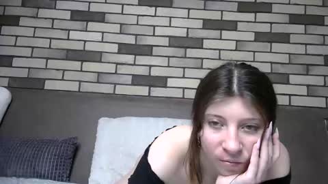 girl_cute007 online show from May 20, 2026, 6:25 pm