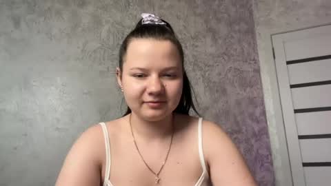 girl_cute07 online show from July 28, 2026, 5:01 pm