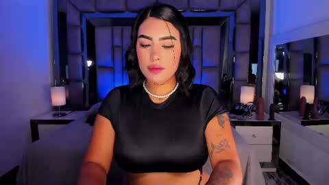 GIRL GRAY online show from July 18, 2026, 4:22 pm
