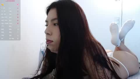 Snapshot of girl_honey_ chatting on June 27, 2026, 8:36 pm Aleja online show from June 27, 2026, 8:36 pm