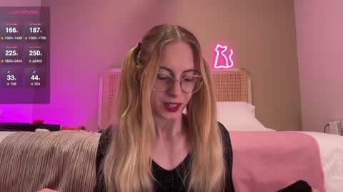 Snapshot of girl_i_am chatting on December 31, 2024, 3:31 pm Nikki online show from December 31, 2024, 3:31 pm