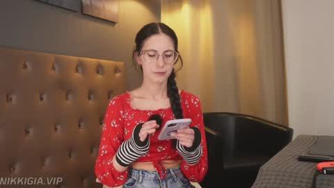 Snapshot of girl_i_am chatting on November 16, 2025, 2:22 pm Nikki online show from November 16, 2025, 2:22 pm