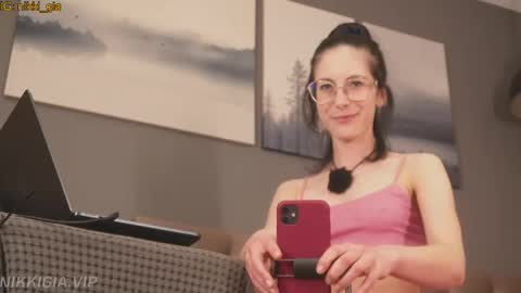 Snapshot of girl_i_am chatting on May 3, 2026, 3:18 pm Nikki online show from May 3, 2026, 3:18 pm