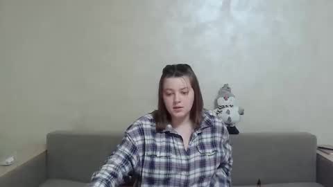 Snapshot of girl_leya chatting on December 18, 2024, 2:21 am girl_leya online show from December 18, 2024, 2:21 am