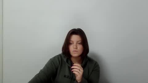 Snapshot of girl_leya chatting on November 21, 2025, 8:18 pm girl_leya online show from November 21, 2025, 8:18 pm