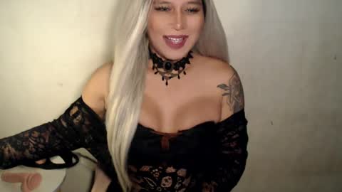 Snapshot of girl_seductionxoxo chatting on July 19, 2026, 5:33 am Nica online show from July 19, 2026, 5:33 am