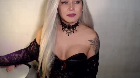 Snapshot of girl_seductionxoxo chatting on July 23, 2026, 5:05 am Nica online show from July 23, 2026, 5:05 am