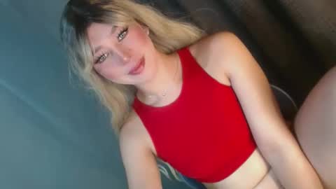 Snapshot of girlcock_8 chatting on February 15, 2026, 5:26 am highskoolfucker online show from February 15, 2026, 5:26 am