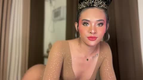 queen ronna online show from May 19, 2026, 3:40 pm