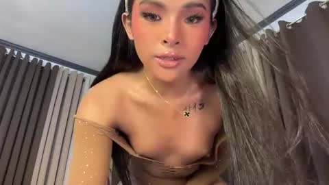 queen ronna online show from June 12, 2026, 12:53 am