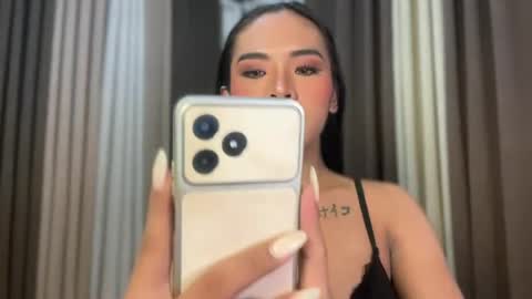 queen ronna online show from July 5, 2026, 9:38 am