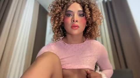queen ronna online show from July 23, 2026, 2:09 am