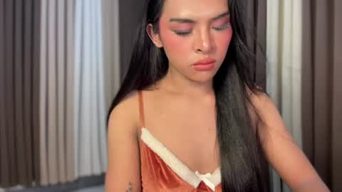 queen ronna online show from July 28, 2026, 11:17 am