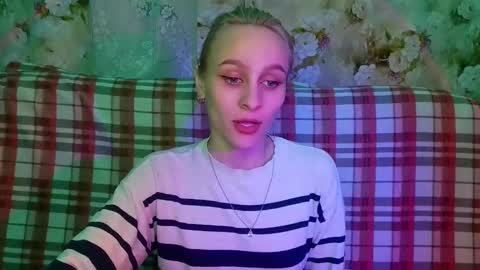 Snapshot of girlfriend_night chatting on March 4, 2025, 12:50 am Seniya online show from March 4, 2025, 12:50 am