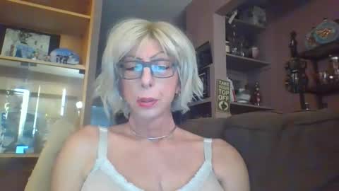 Girlinrock online show from March 29, 2026, 1:49 am