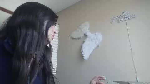 Jasmine online show from June 10, 2026, 6:07 pm