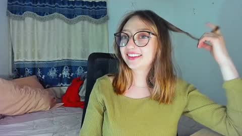 Snapshot of girlsativa chatting on December 24, 2024, 4:11 am Maze Thumbs up online show from December 24, 2024, 4:11 am