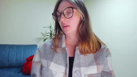 Snapshot of girlsativa chatting on January 9, 2025, 1:50 am Maze Thumbs up online show from January 9, 2025, 1:50 am