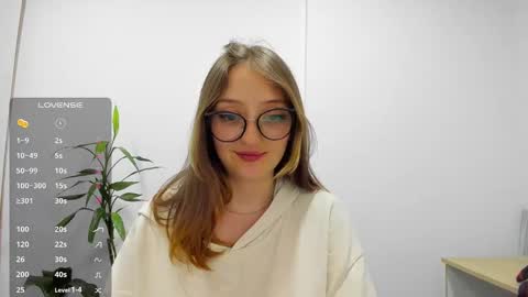 Snapshot of girlsativa chatting on March 7, 2025, 2:57 am Maze Thumbs up online show from March 7, 2025, 2:57 am