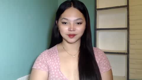 Rhaine online show from November 8, 2025, 11:21 am