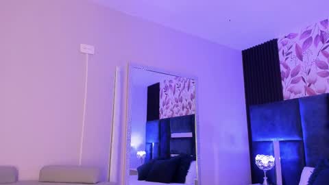     online show from March 4, 2025, 10:46 am