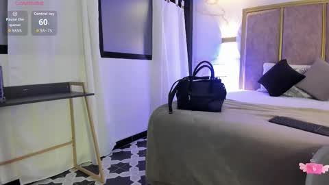     online show from September 30, 2025, 10:09 am