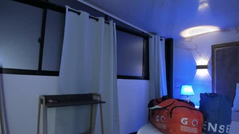     online show from April 6, 2026, 10:38 am