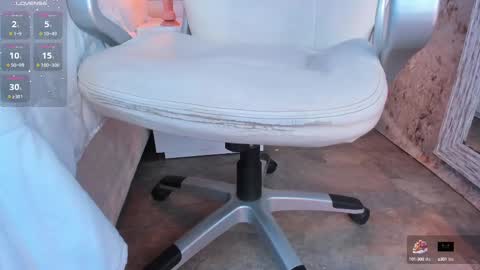 Snapshot of giselle_lauren chatting on February 21, 2025, 10:48 pm Giselle online show from February 21, 2025, 10:48 pm