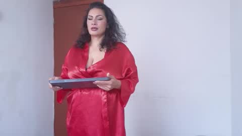 Giselle  online show from September 29, 2025, 2:44 pm